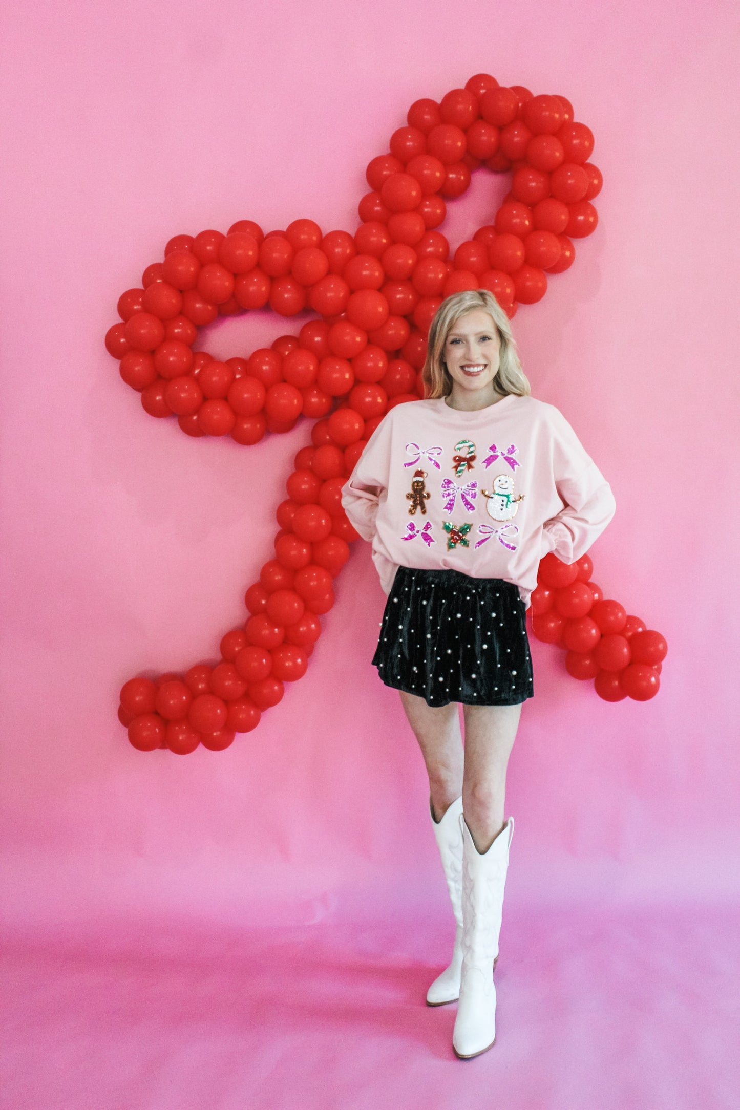 SNOW AND BOWS SWEATER